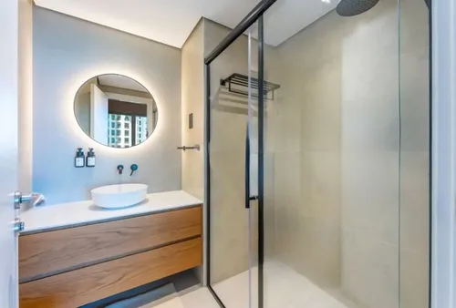 2 Bedrooms Apartment in Marina Residences 4