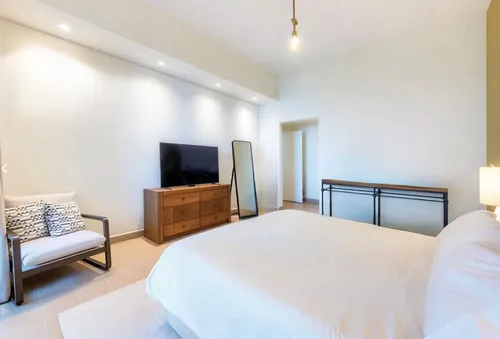 2 Bedrooms Apartment in Marina Residences 4