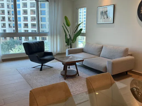 2 Bedrooms Apartment in Marina Residences 4