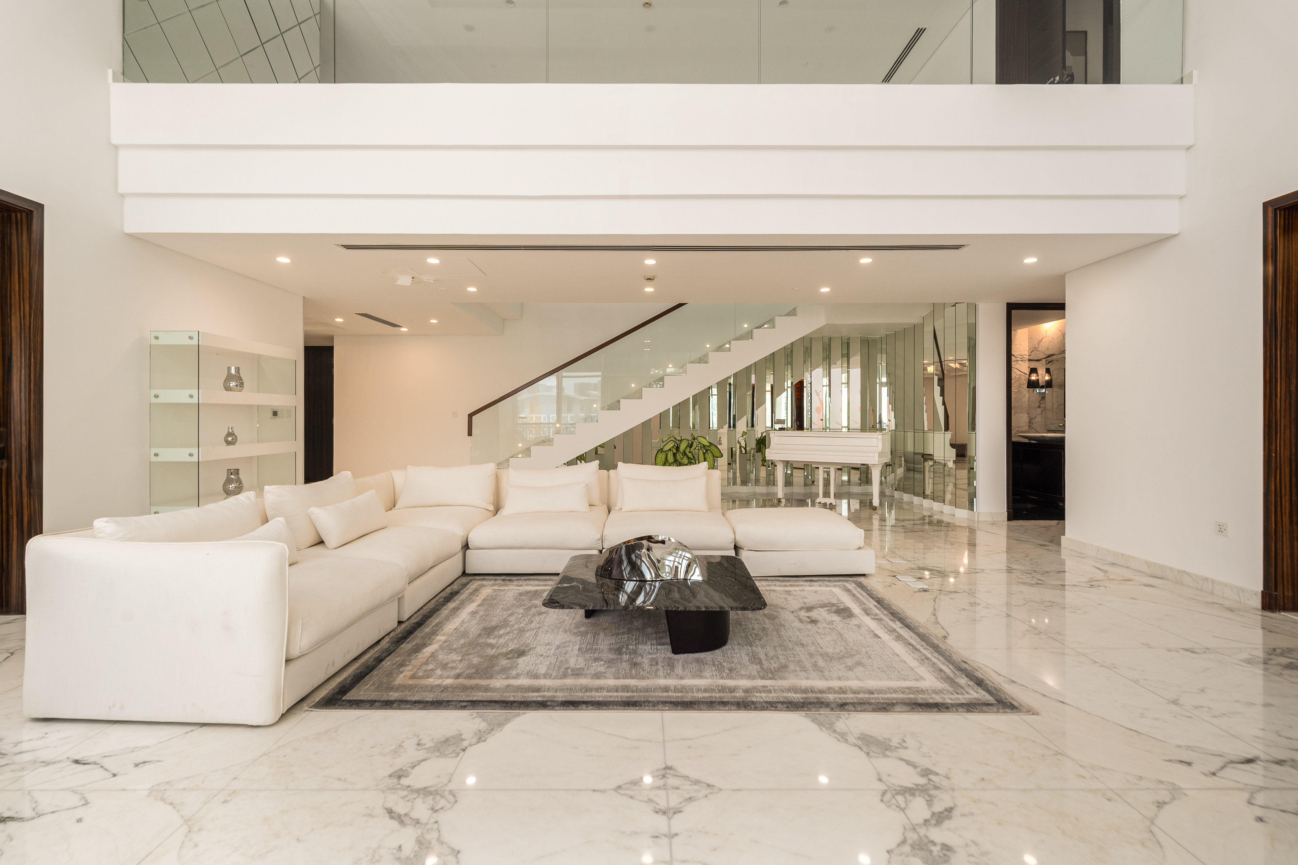 4 Bedrooms Apartment in Marina Residences 2