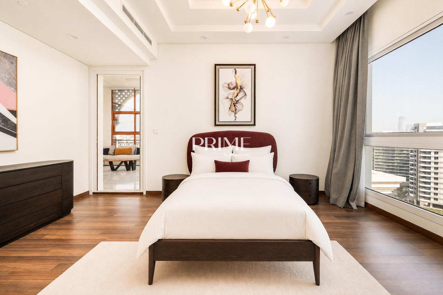 4 Bedrooms Apartment in Marina Residences 2