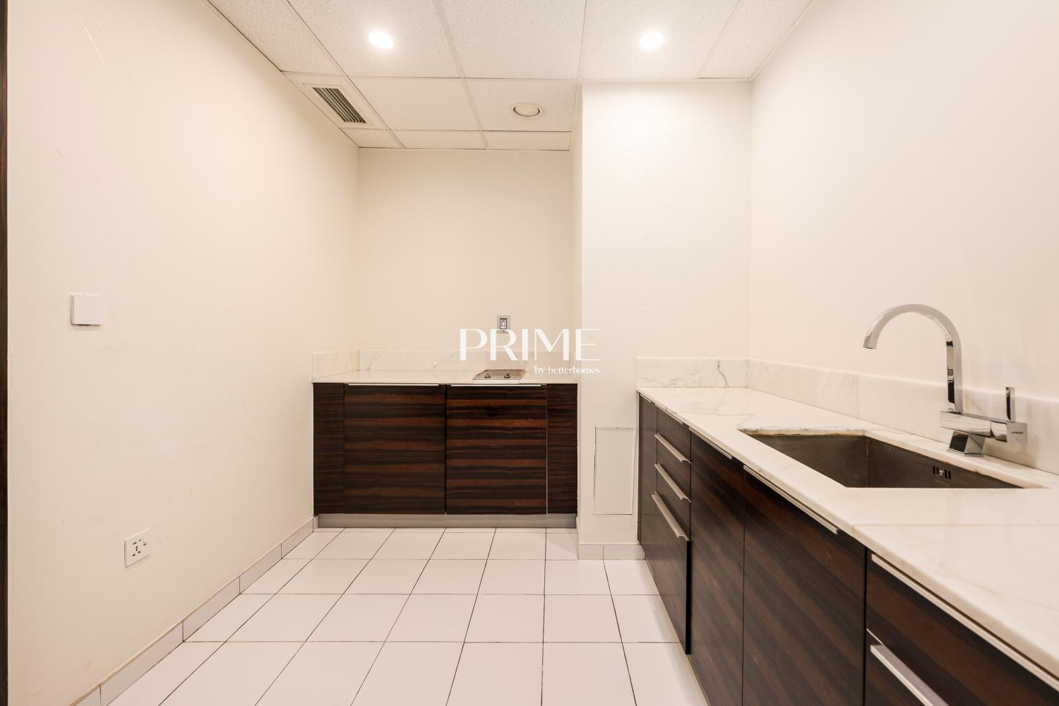 4 Bedrooms Apartment in Marina Residences 2