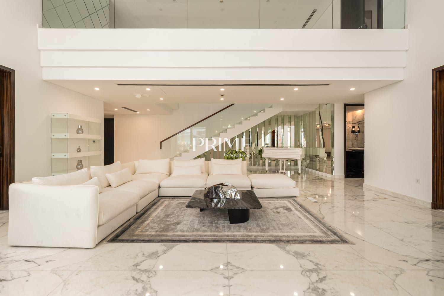 4 Bedrooms Apartment in Marina Residences 2