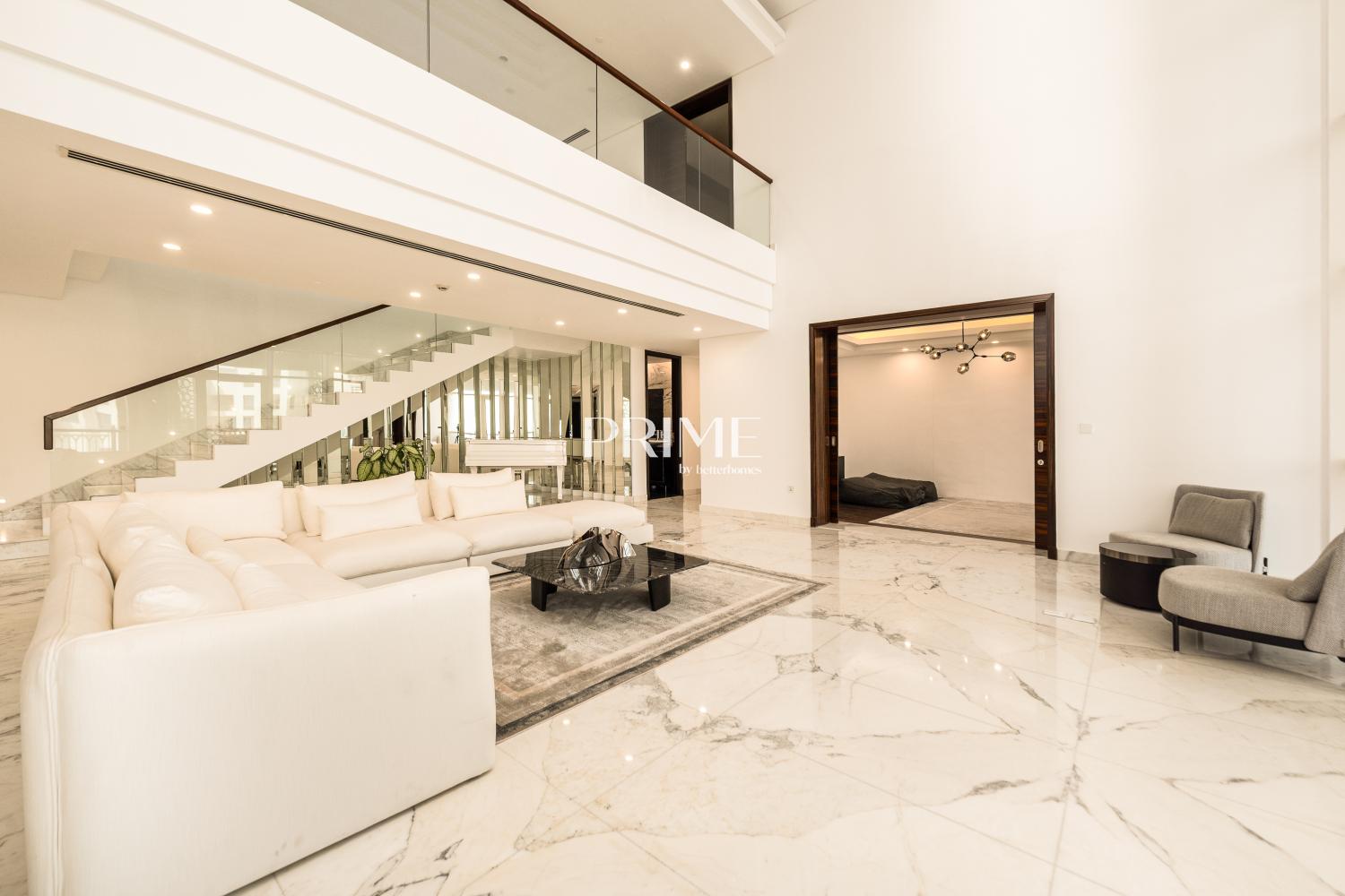 4 Bedrooms Apartment in Marina Residences 2
