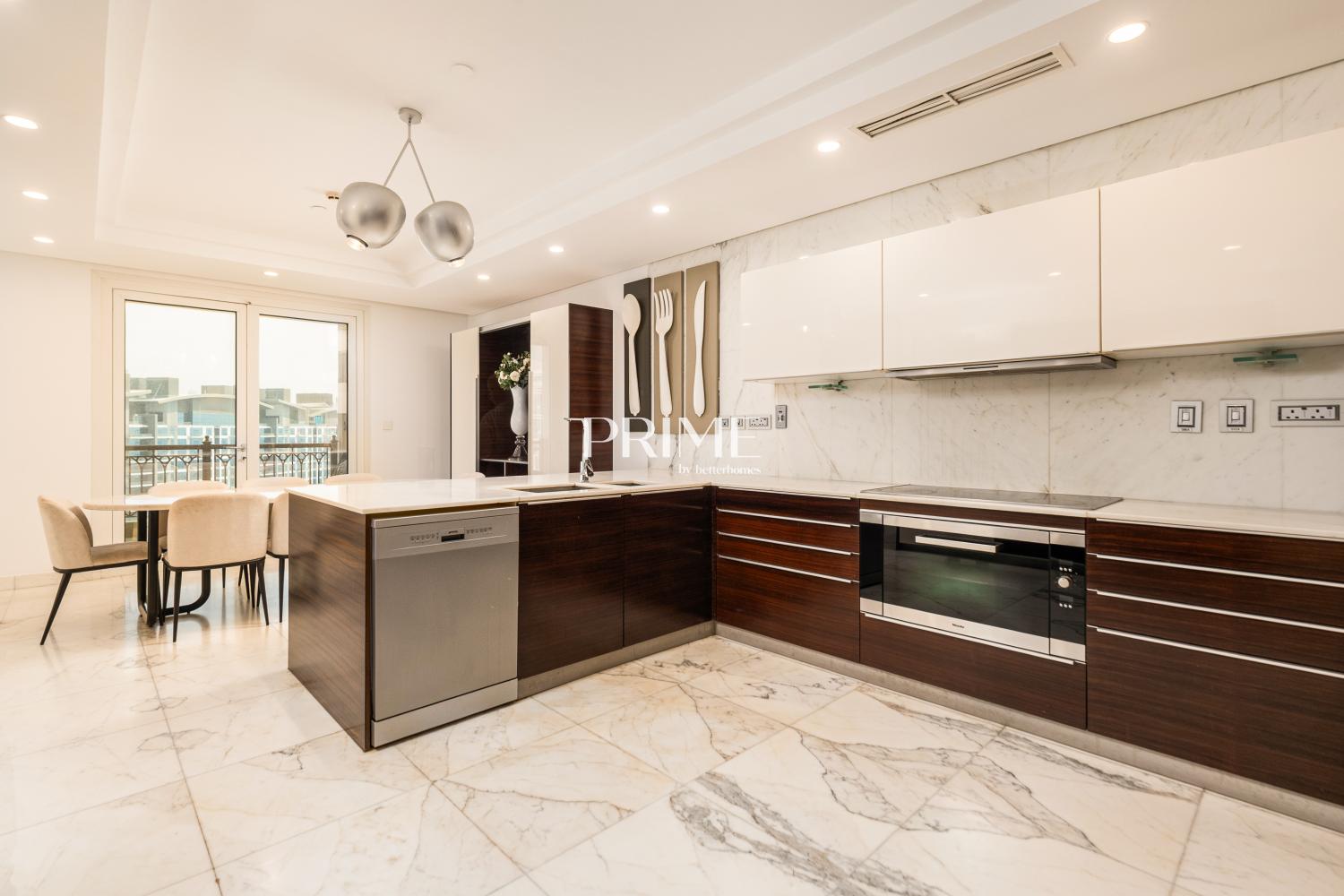 4 Bedrooms Apartment in Marina Residences 2