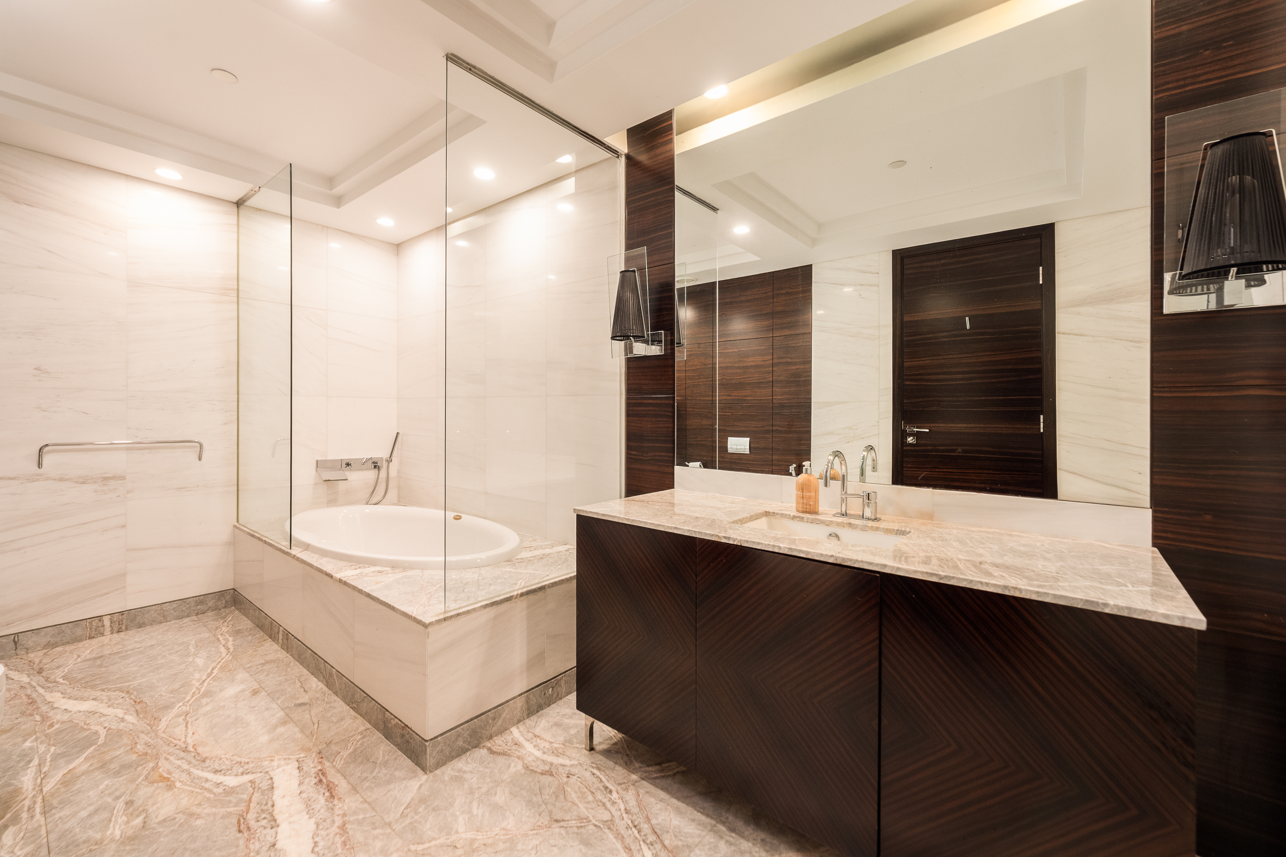 4 Bedrooms Apartment in Marina Residences 2