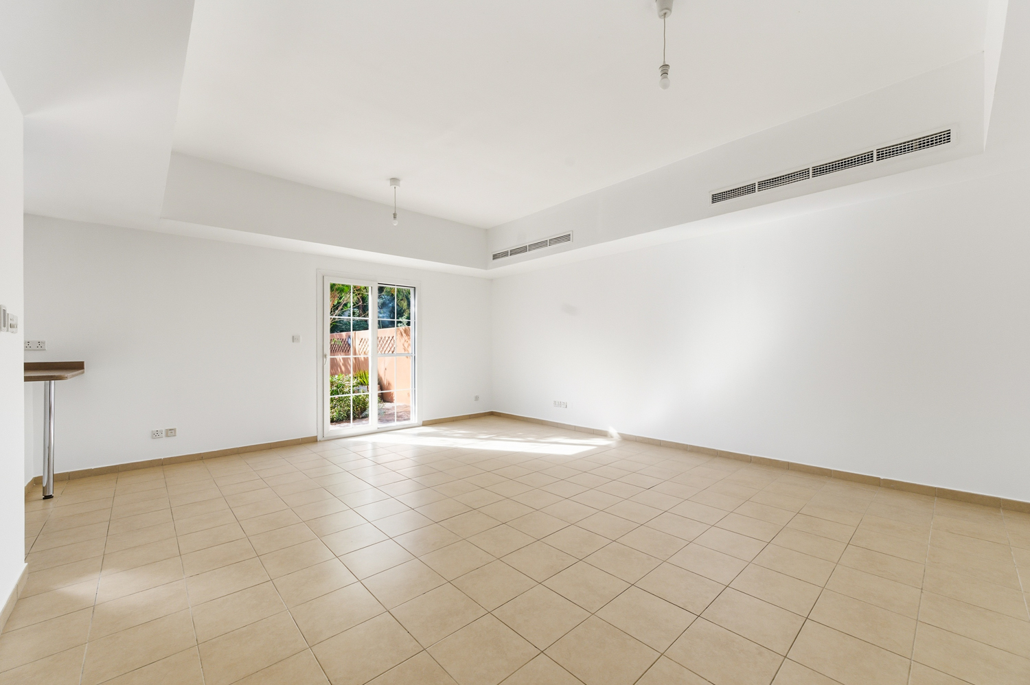 3 Bedrooms Townhouse in Al Reem 1 Al Reem Drive