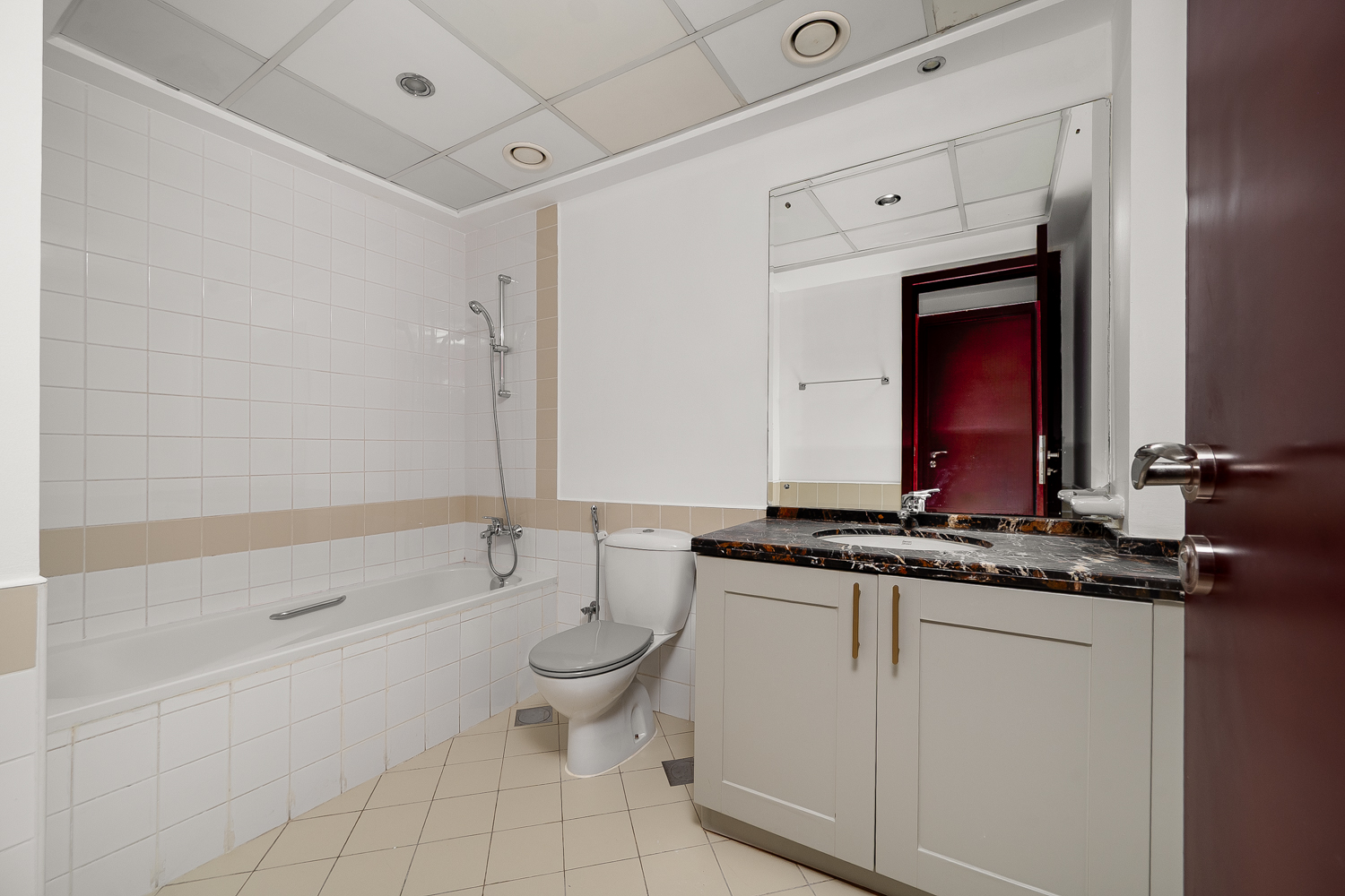 3 Bedrooms Townhouse in Al Reem 1 Al Reem Drive