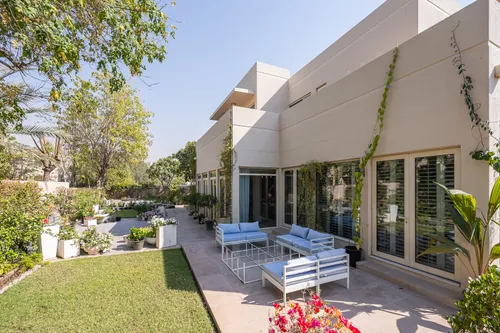 5 Bedrooms Villa in Saheel