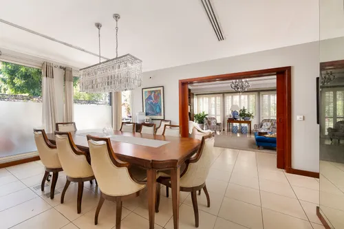 5 Bedrooms Villa in Saheel