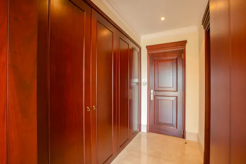 6 Bedrooms Villa in Polo Homes