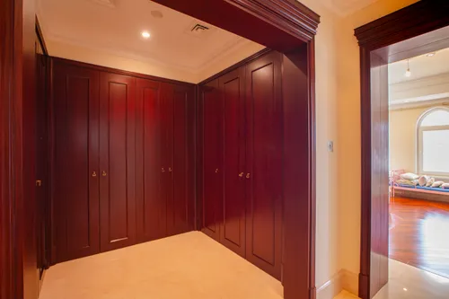 6 Bedrooms Villa in Polo Homes