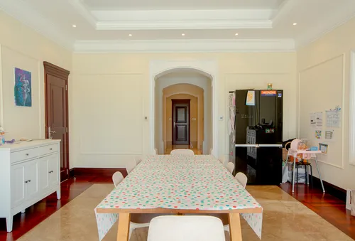 6 Bedrooms Villa in Polo Homes