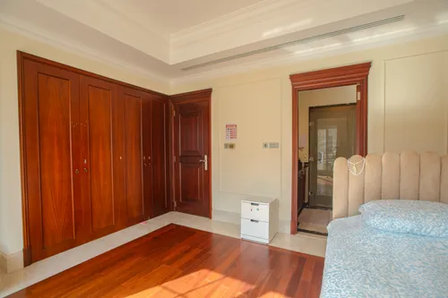 6 Bedrooms Villa in Polo Homes
