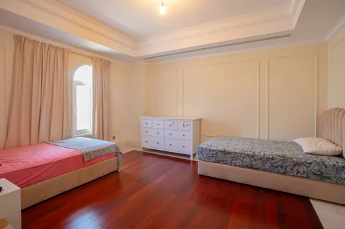 6 Bedrooms Villa in Polo Homes