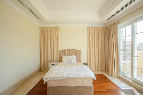 6 Bedrooms Villa in Polo Homes