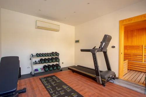 6 Bedrooms Villa in Polo Homes