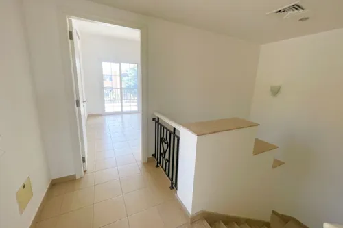 2 Bedrooms Villa in Palmera 2