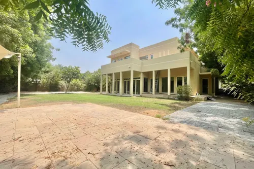 Opposite Pool And Park | Full Renovations | Quiet