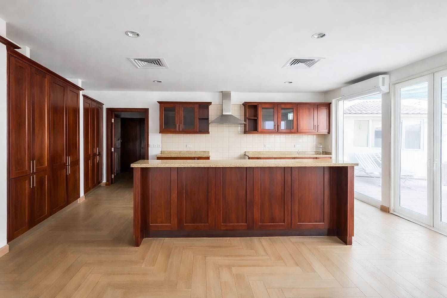 5 Bedrooms Villa in Saheel