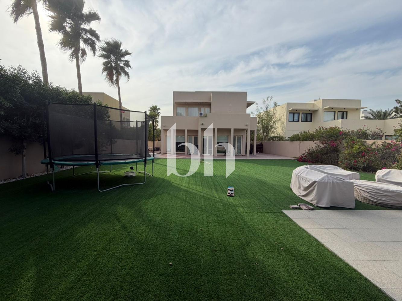 Large Plot | 3 Bedrooms | Available April