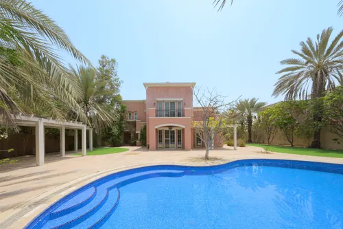5 Bedrooms Villa in Mirador