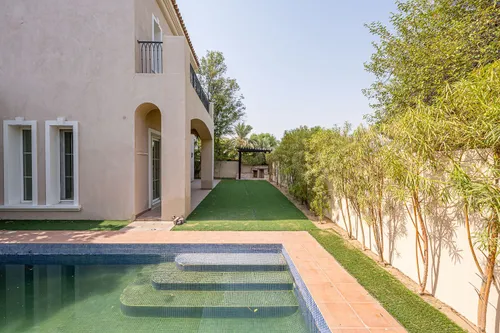 5 Bedrooms Villa in Mirador