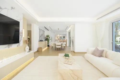 5 Bedrooms Villa in Mirador La Coleccion 1