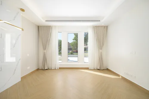 5 Bedrooms Villa in Mirador La Coleccion 1