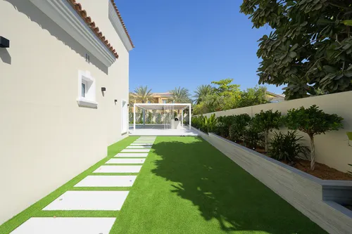 5 Bedrooms Villa in Mirador La Coleccion 1