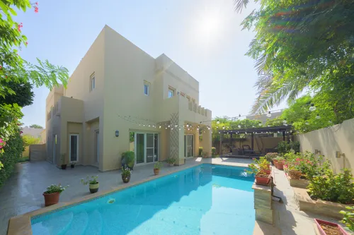 5 Bedrooms Villa in Al Mahra