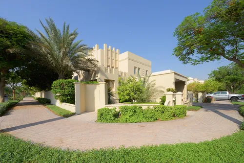 5 Bedrooms Villa in Al Mahra
