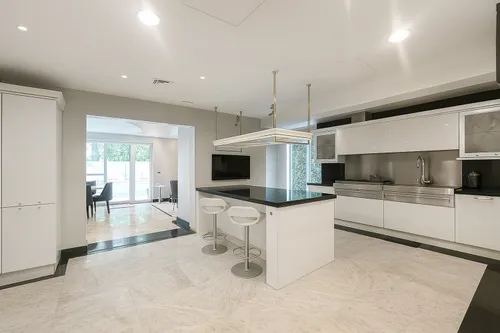 5 Bedrooms Villa in Al Mahra