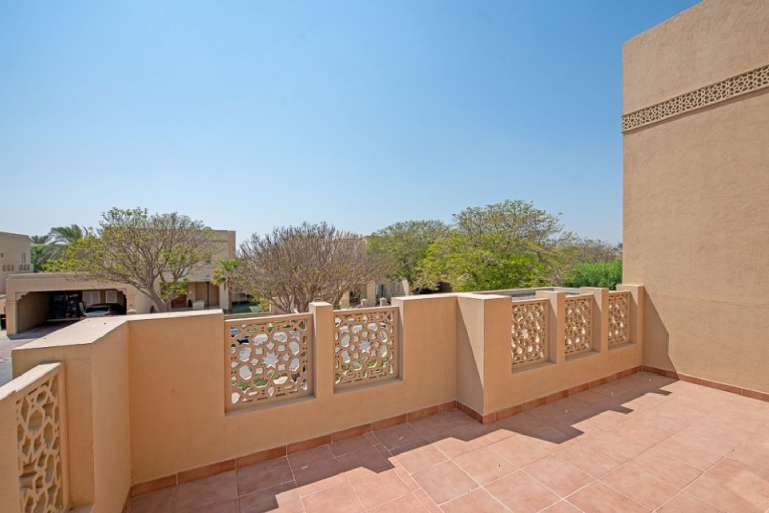 5 Bedrooms Villa in Al Mahra