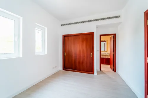 5 Bedrooms Villa in Al Mahra