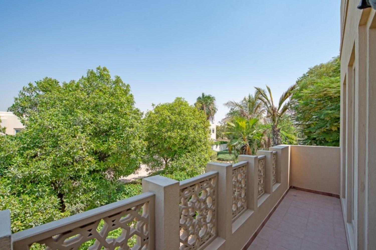5 Bedrooms Villa in Al Mahra
