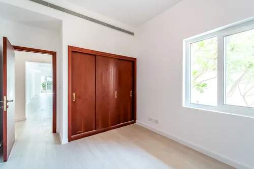 5 Bedrooms Villa in Al Mahra