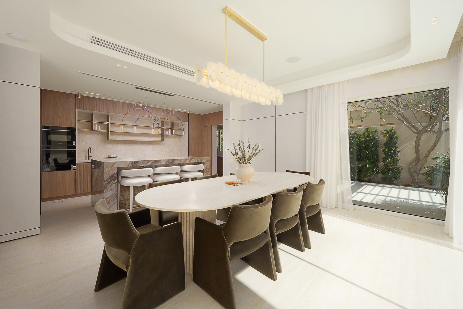 5 Bedrooms Villa in Al Mahra