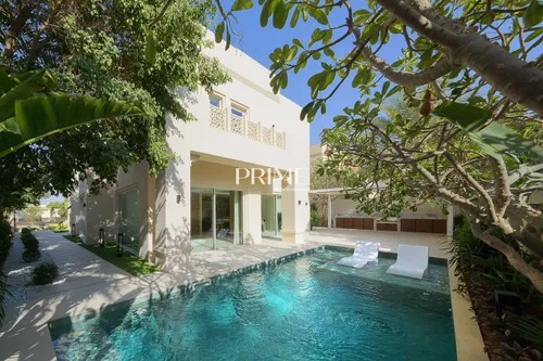 5 Bedrooms Villa in Al Mahra