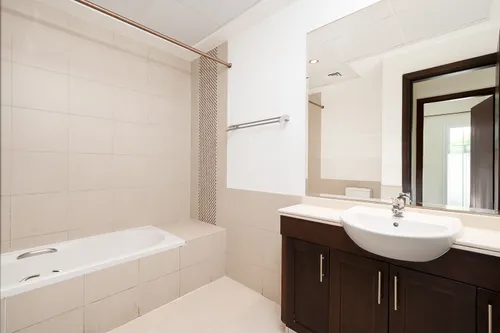 3 Bedrooms Villa in Alma 2
