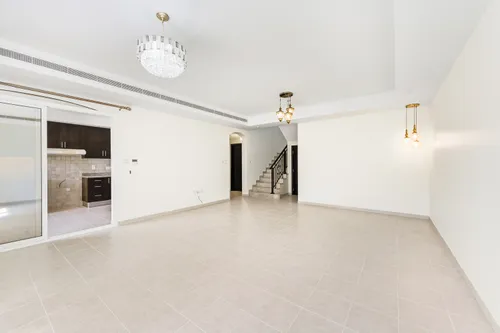 3 Bedrooms Villa in Alma 2