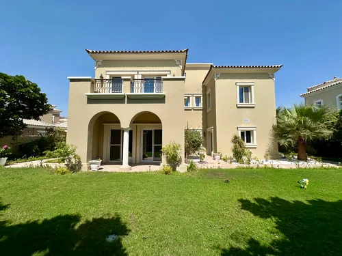 5 Bedrooms Villa in Alvorada 1