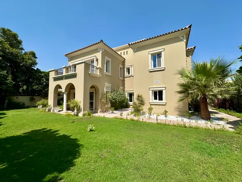 5 Bedrooms Villa in Alvorada 1