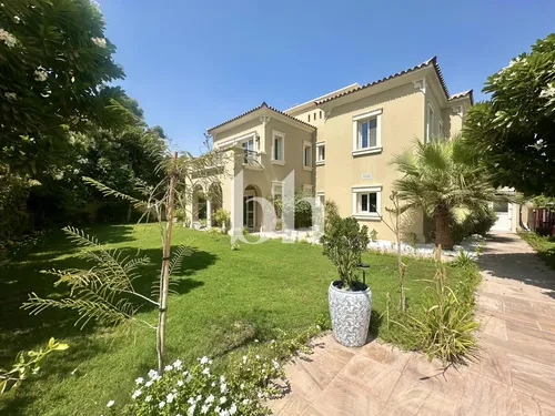 Lush Garden | 5 Bedrooms | Pool Option | Vacant