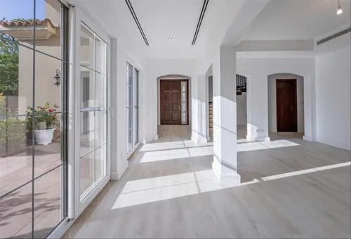 5 Bedrooms Villa in Alvorada 1