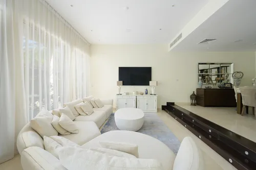 5 Bedrooms Villa in Saheel