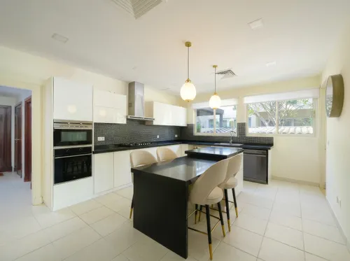 5 Bedrooms Villa in Saheel