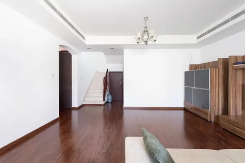 3 Bedrooms Villa in Al Reem 3