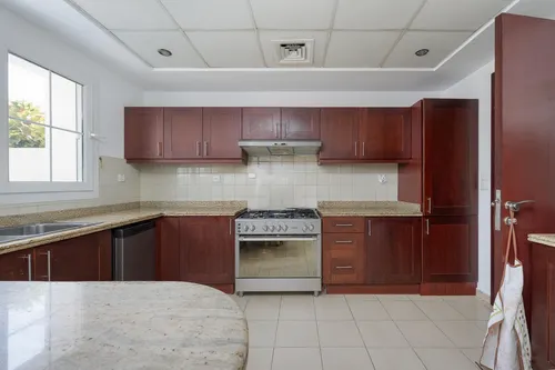 3 Bedrooms Villa in Al Reem 3