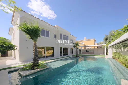 5 Bedrooms Villa in Mirador